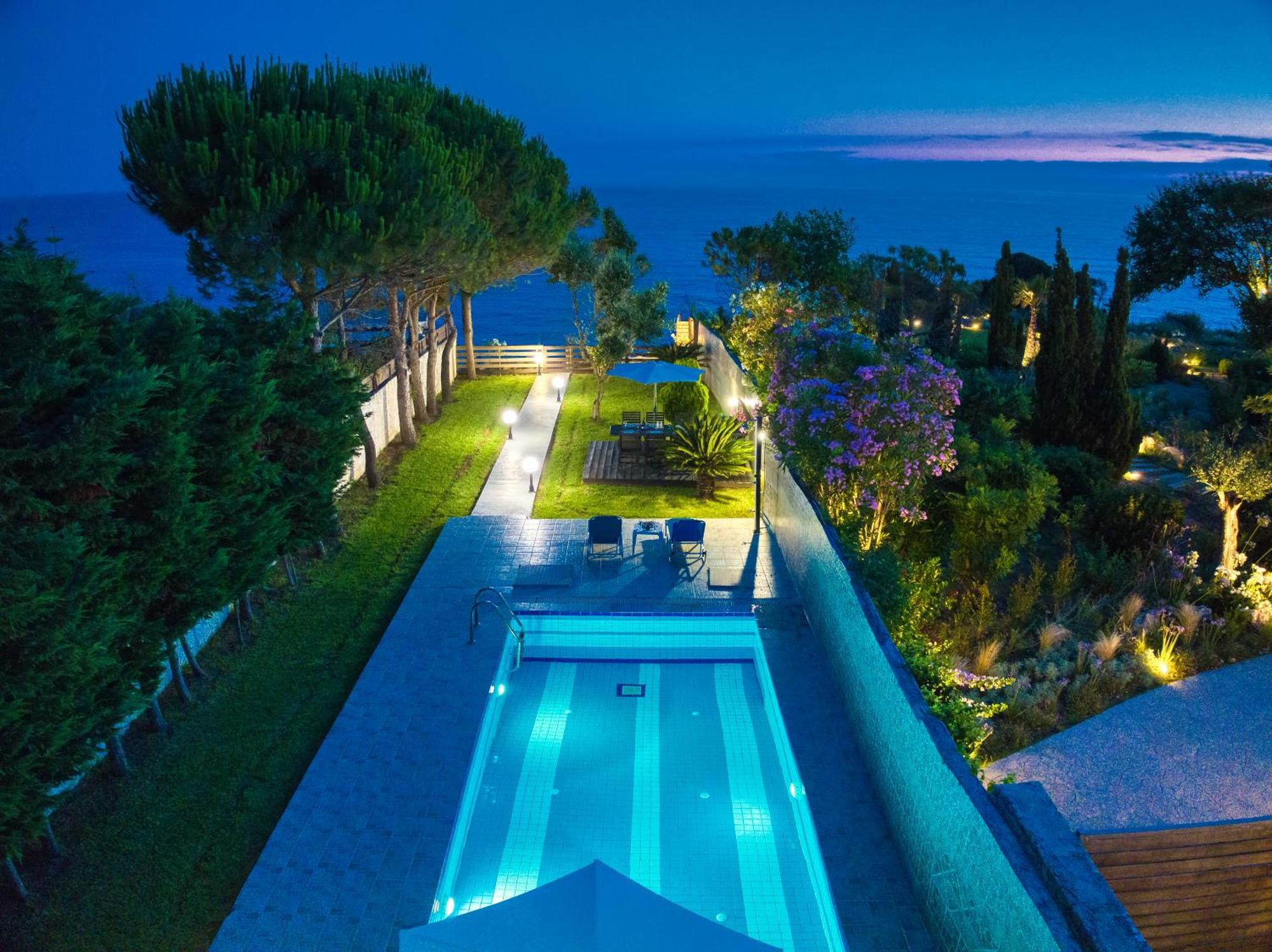 Villa Angela Ágios Matthaíos Bagian luar foto