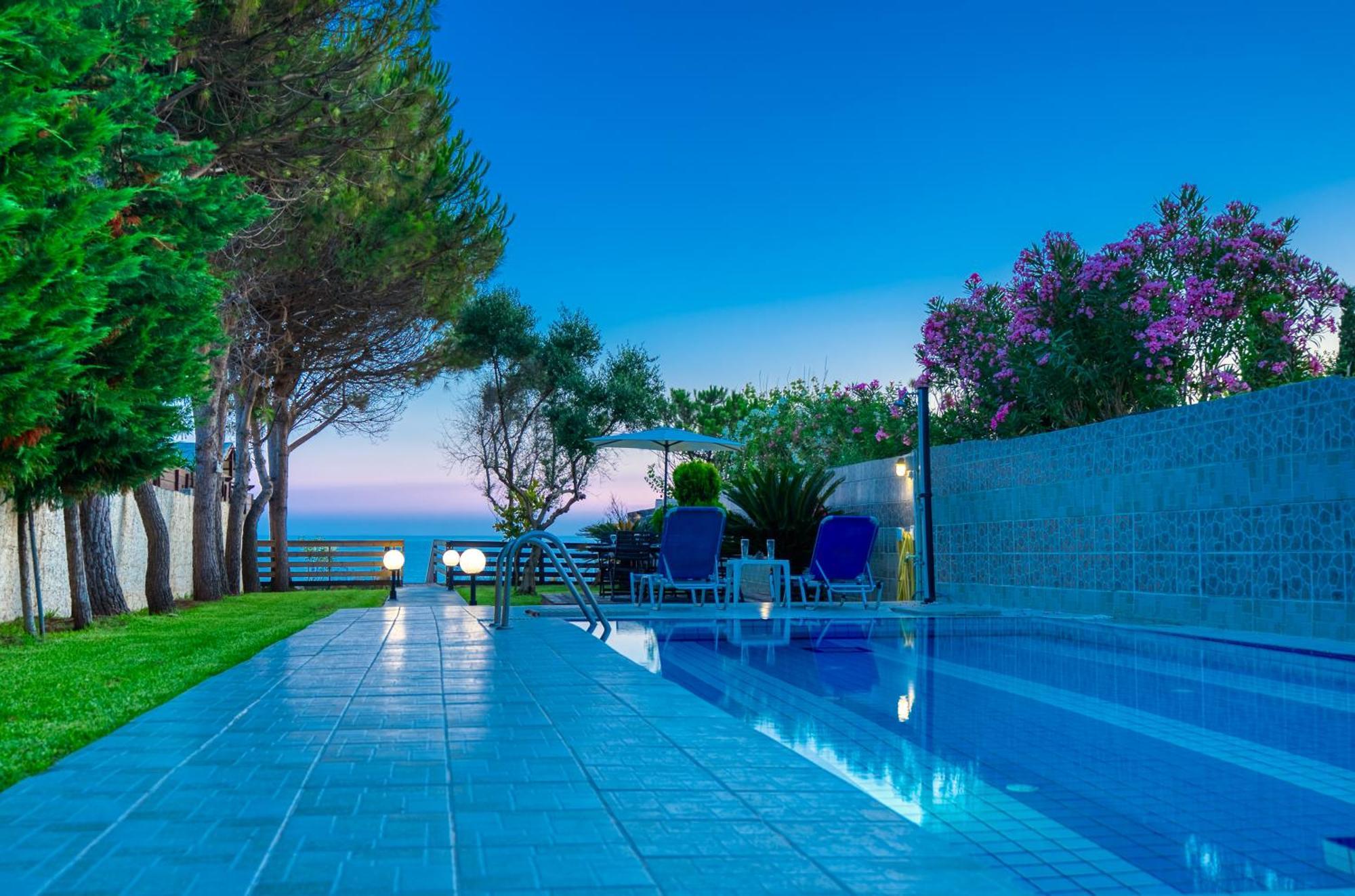 Villa Angela Ágios Matthaíos Bagian luar foto