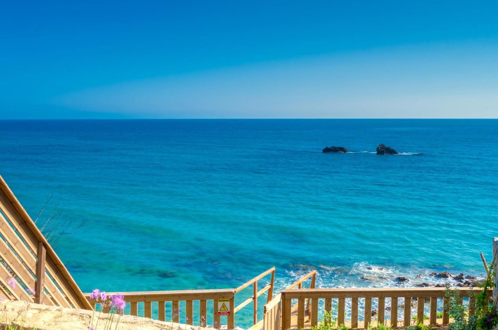 Villa Angela Ágios Matthaíos Bagian luar foto